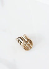 Load image into Gallery viewer, Irsila Ring