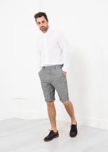 Load image into Gallery viewer, Check Shorts